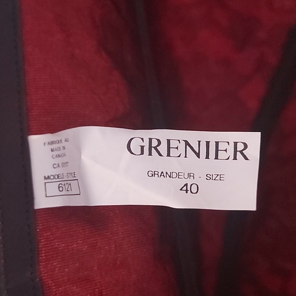 Quality Red and Black lace corset - Picture 12 of 15